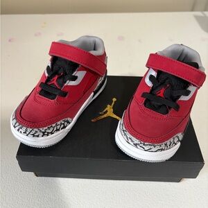 Jordan Kids Red and Black Sneakers